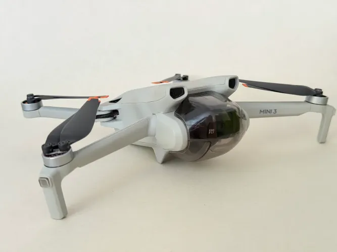 DRONE DJI MINI 3 + CONTROLE COM TELA