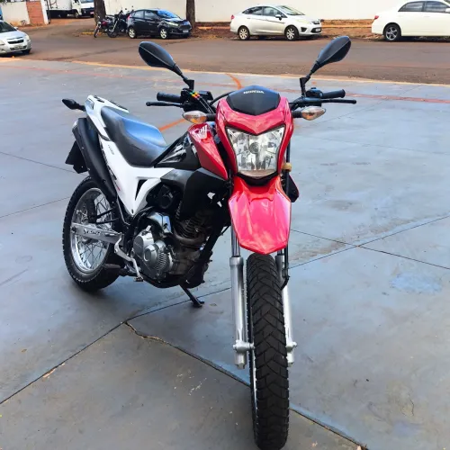 Vendo Bros 160 bem cuidada apenas venda