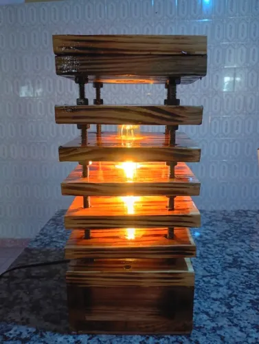 Abaju Decorativa de Madeira com Led Bivolt