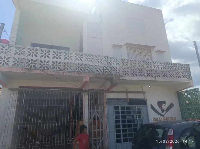 Vendo esta casa de altos e baixo localizado na folha 1 Nova Marabá