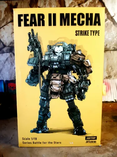 JOYTOY FEAR 2 II 1/18 + MOCHILA COSTAS E MALA DE ARMAS EXTRA