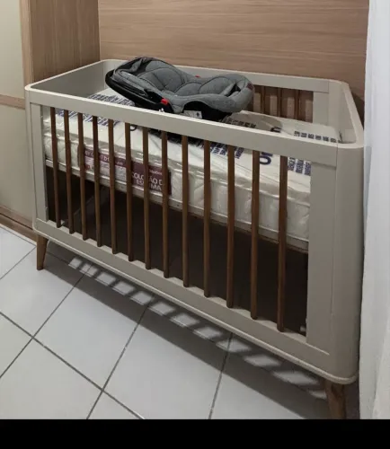 Berço que vira mini cama! Nunca usado!