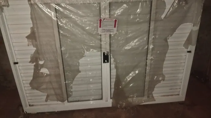 vendo janela nova 1,10 por 1,50 aceito proposta ou troco por janela blindex ou porta