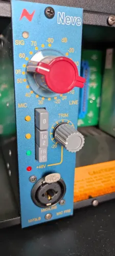 Neve 1073 500 Series - Pré-amplificador de microfone para lunchbox