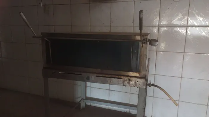 Eu vendo um forno para panificadora pizzaria