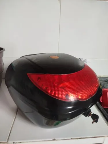 Bagageiro / Baú / Bauleto para moto