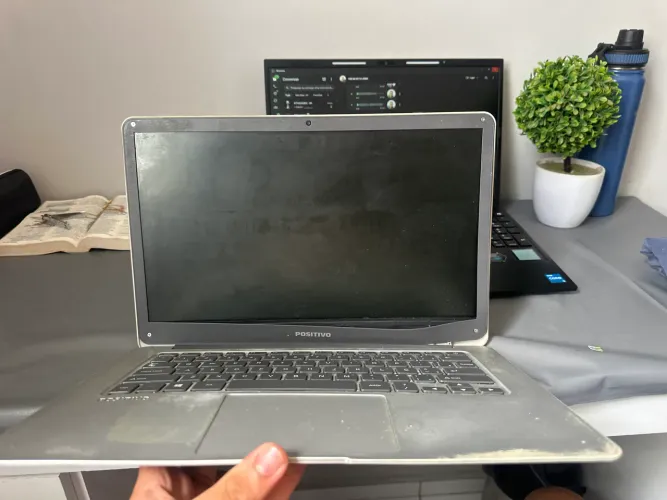 vende se notebook positivo