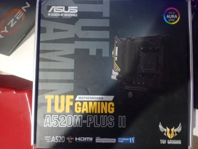 A520M-plus II Tuf Gaming, junto a caixa e o espelho. Aberto a negociar