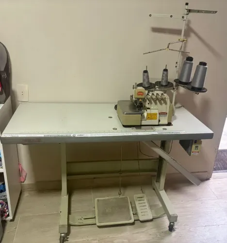 Maquina de faca overlok bruce