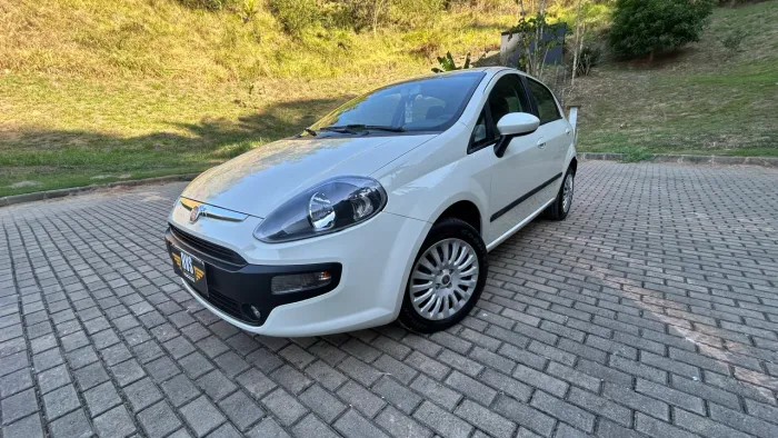 Fiat Punto Attractive 1.4 Fire Flex 8V 5P 2014