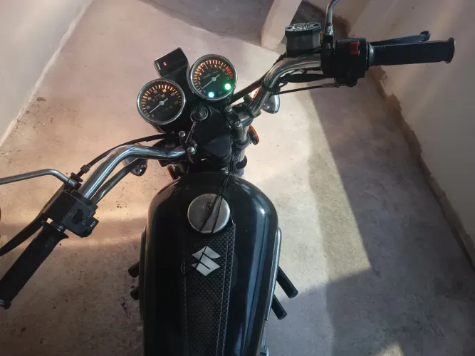 Suzuki Intruder 125 - Filé - Toda original