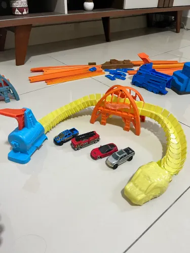 Brinquedo pista hot wheels bridge snake + peças