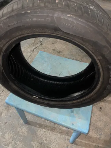 Vendo 4 pneus semi novos