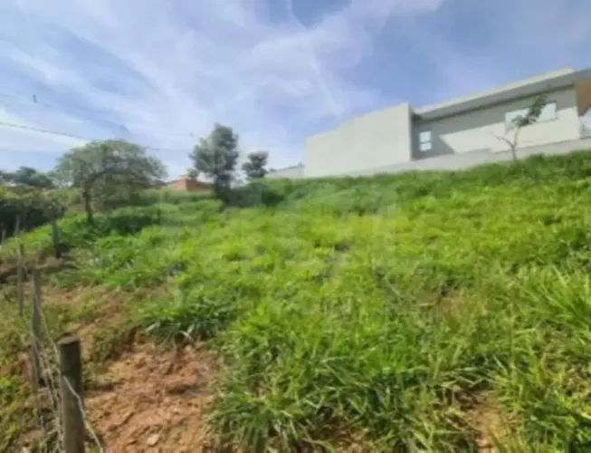 CRUCILÂNDIA/MG  Lote com 266,51 m² (Quadra 02, Lote 01A) no Residencial Nascer do Sol