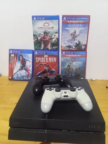 Play Station 4 FAT 500gb + 2 controles + 5 jogos