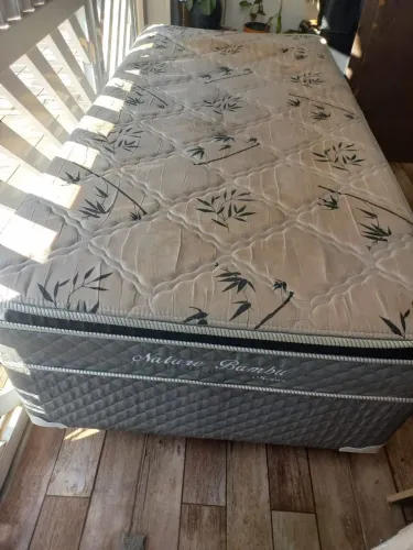 Cama box com colchão solteiro 