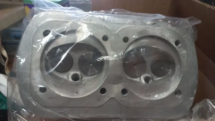 Vendo um par de cabeçotes para kombi. 1.6