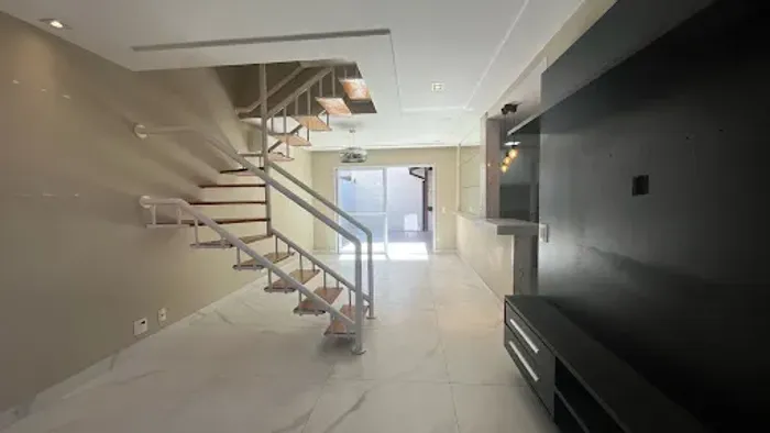 CASA À VENDA CONDOMÍNIO VILA DOS PÁSSAROS