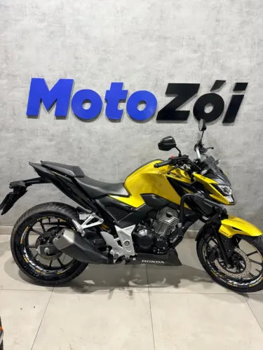 HONDA CB 300F TWISTER ABS DOURADO 2024