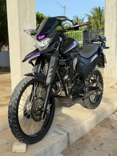 Lander 250 impecável