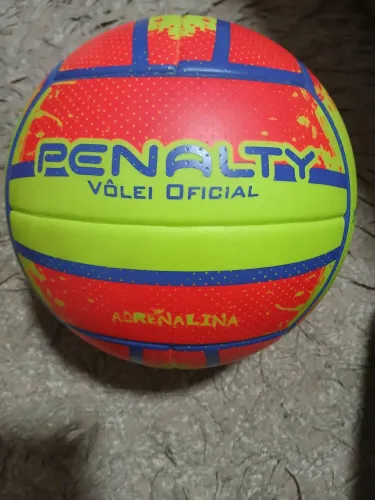 Vende se bola de vôlei nunca usada