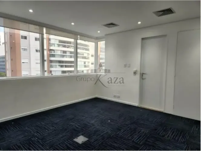 Sala Comercial - Vila Olímpia - 3 Salas - 120m².