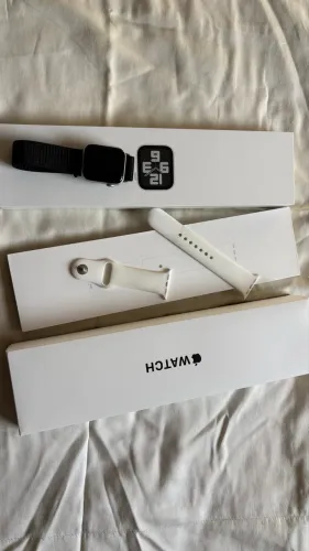 ? Apple Watch SE (2ª Geração) GPS 40mm Prata - R$ 1.300