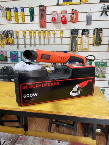 Politriz Black+Decker WP600K 600W 5" 127V com Maleta