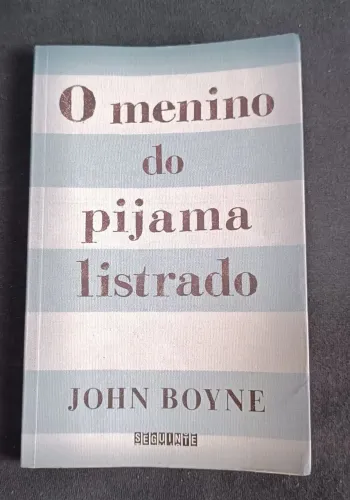 Livro "O menino do pijama listrado" John Boyne