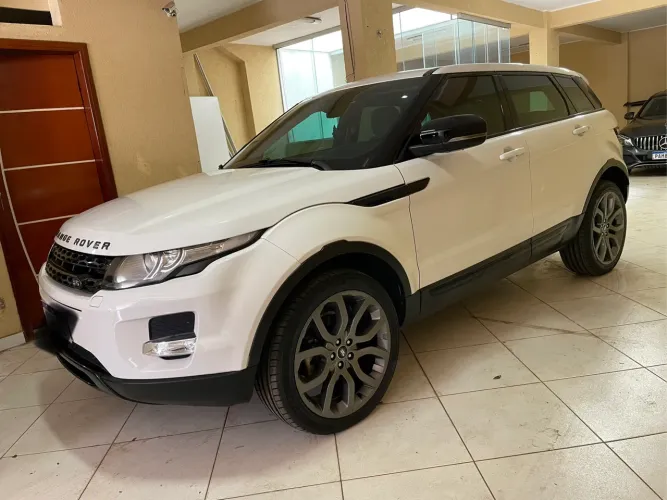 Land Rover Range Rover Evoque Pure 2.0 Aut. 5P 2013