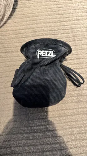 Bolsa de Magnésio Petzl para Escalada - Ótimo Estado