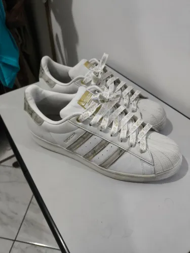 Adidas Superstar n°40