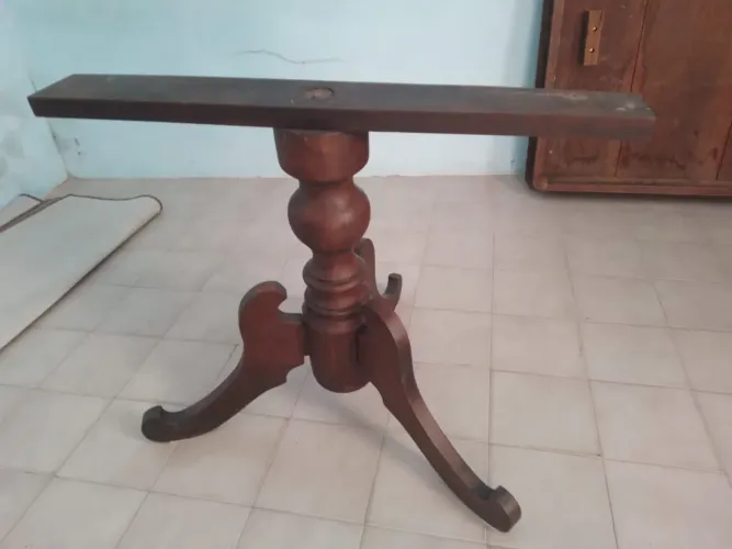 Pé para mesa em madeira