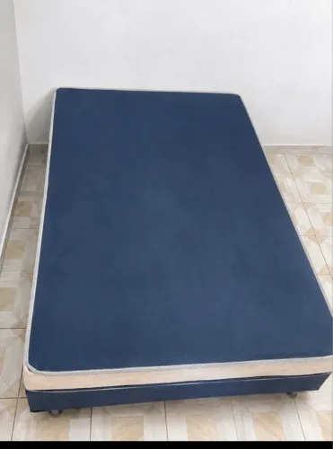 Vende se cama de casal