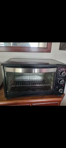 Forno elétrico preto 50 litros. Dourador