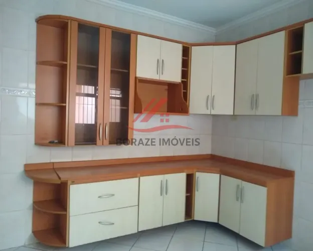 Sobrado com 3 quartos, sendo 1 suíte para venda no Jardim Pilar em Mauá