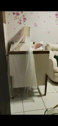 Berço com colchão para bebê 