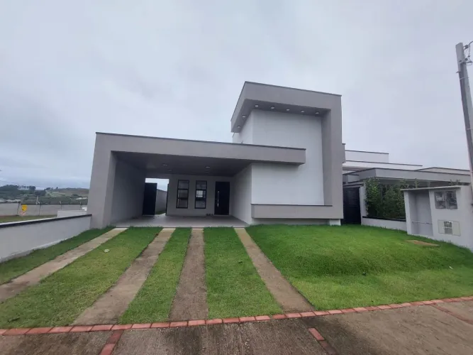 Casa à venda na Avenida Plínio Canineo, Loteamento Residencial Fazenda Casa Grande, Taubat