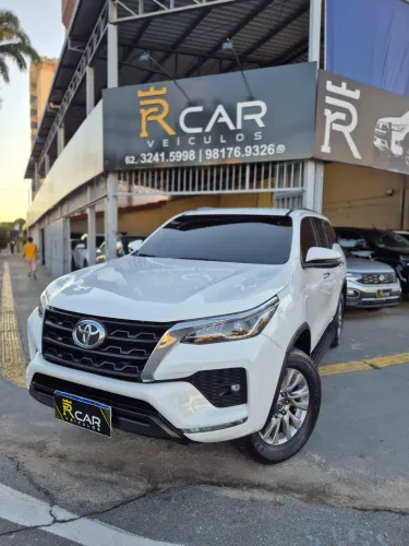 Toyota Hilux SW4 SRV 4X2 2.7 Flex 16V Aut. 2021