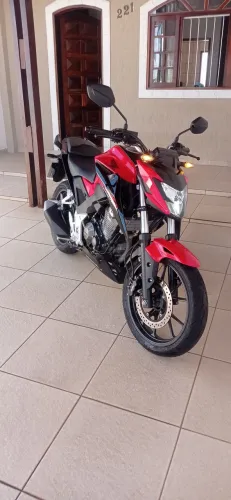 VENDO HONDA CB TWISTER 300 F 2024 ABS