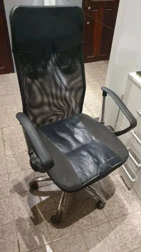 Cadeira de escritório QUEBROU
