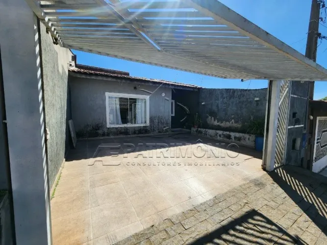 CASA TERREA COM 2 QUARTOS SENDO 1 SUITE CLOSET - WANEL VILLE V