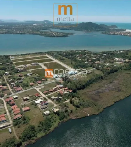Terreno no Condomínio Náutico Hookipa com vista para Lagoa de Ibiraquera.