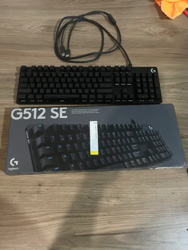 Teclado Gamer Logitech G512 SE RGB Mecânico - Leia descrição