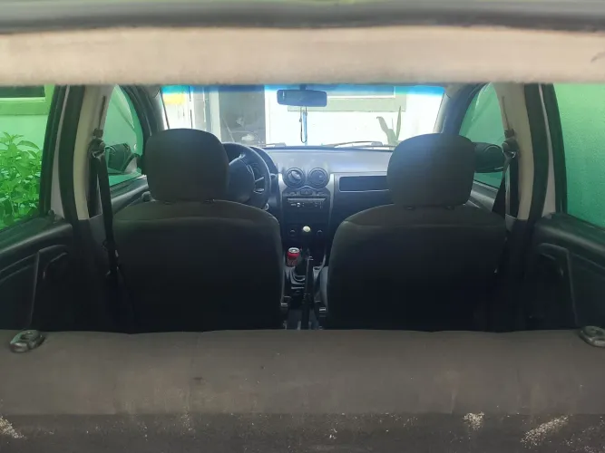 Renault Sandero Authentique Hi-flex 1.0 16V 5P 2012