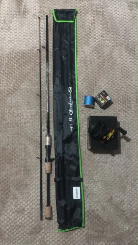 Carretilha + vara + linha