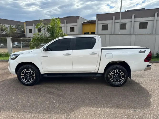 Toyota Hilux CD SRV 4X4 2.8 TDI Diesel Aut. 2022