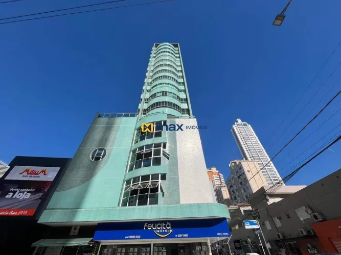 Locação: Apartamento 3 Suítes. Centro. (Balneário Camboriú).