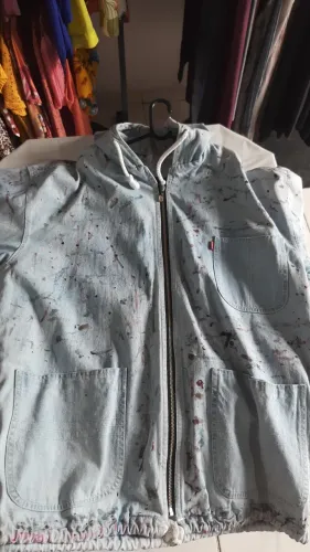 Casaco jeans grafitado