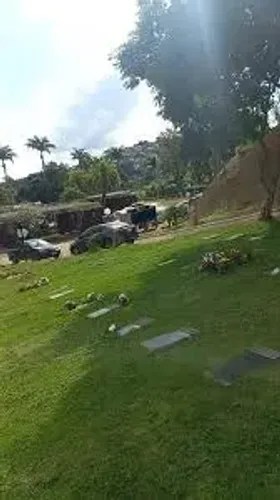 JAZIGO À VENDA - CEMITÉRIO DA SAUDADE - JUIZ DE FORA/MG